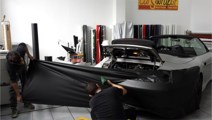 Wrapping: pellicole adesive per auto e moto